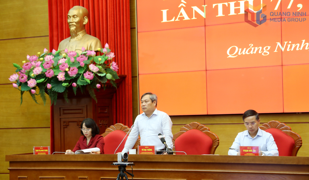 Đồng chí Vũ Đại Thắng, Ủy viên Trung ương Đảng, Bí thư Tỉnh ủy, Trưởng Đoàn ĐBQH tỉnh, kết luận hội nghị.