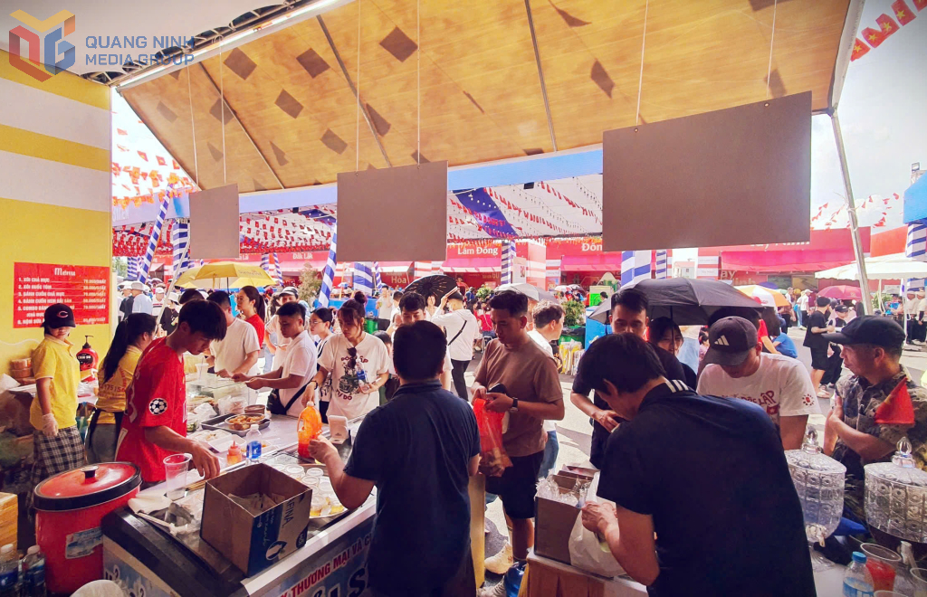 Đặc sản Quảng Ninh là món ăn hấp dẫn du khách.