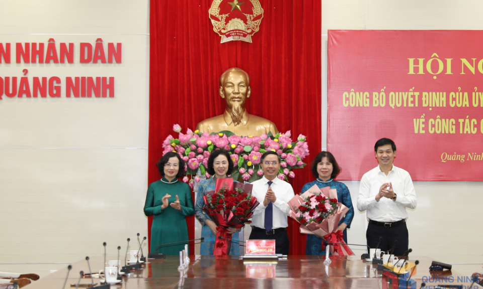 Công bố Quyết định của UBND tỉnh về công tác cán bộ