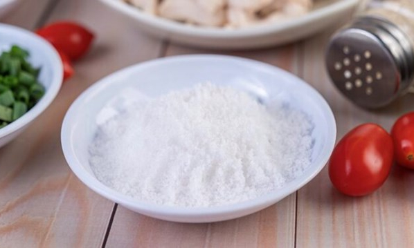 Khi nào lượng muối nạp vào cơ thể trở nên nguy hại với tim mạch và thận