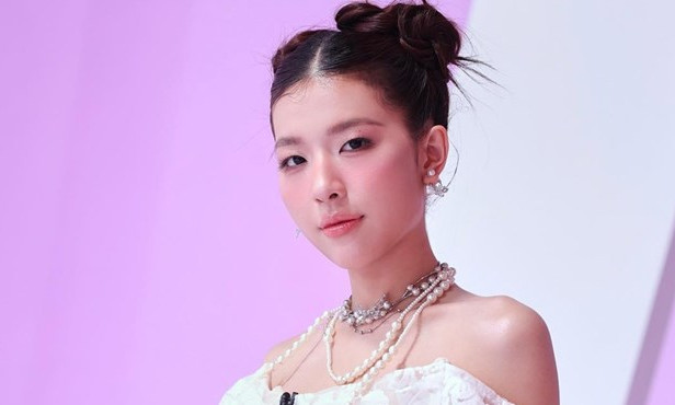 Em xinh say hi từng đóng phim trăm tỉ Lamoon bị chê nhạt nhòa