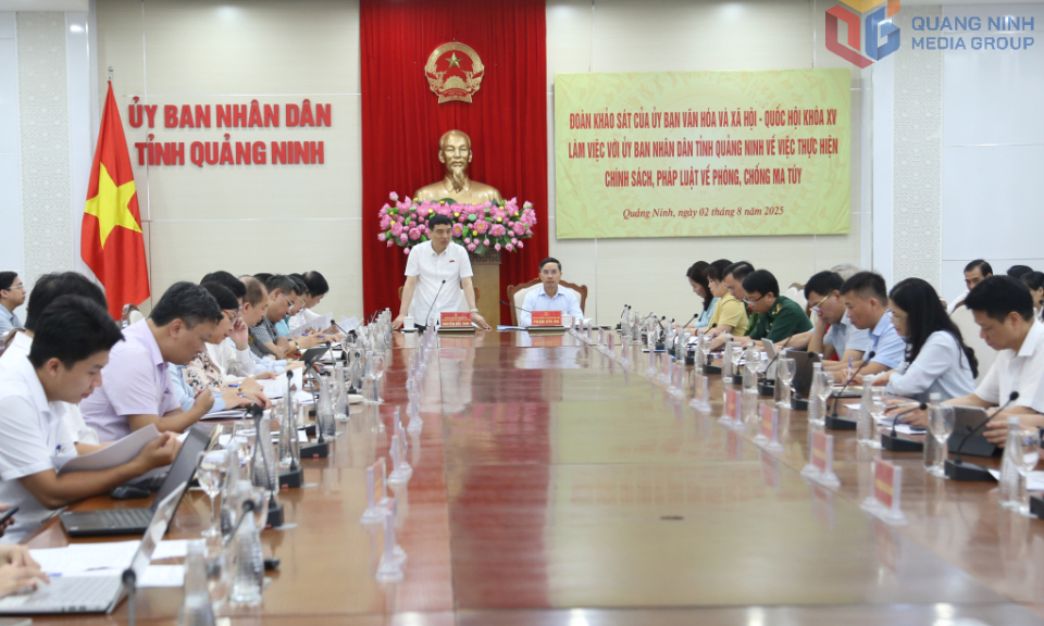 Đoàn khảo sát của Ủy ban Văn hóa và Xã hội của Quốc hội làm việc với UBND tỉnh