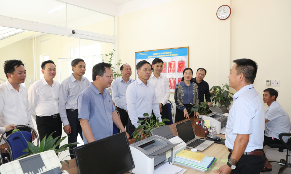 Chủ tịch UBND tỉnh kiểm tra công tác vận hành hệ thống chính trị và một số dự án tại Vân Đồn