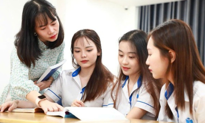 Thời gian giữ ngạch chuyên viên không tính hưởng thâm niên nhà giáo