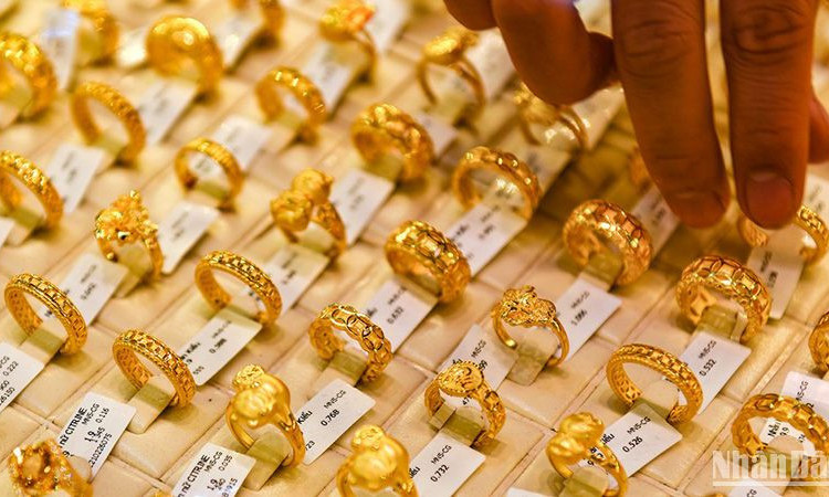 Giá vàng ngày 4/8: Vàng miếng, vàng nhẫn SJC đồng loạt giảm sau phiên tăng “dựng đứng” cuối tuần trước