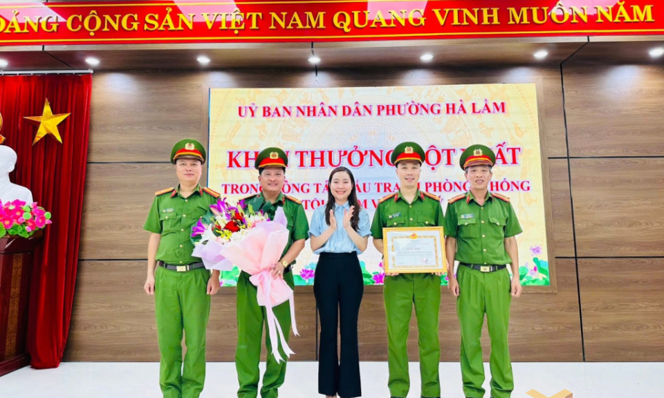 Phường Hà Lầm: Khen thưởng đột xuất tập thể, cá nhân có thành tích trong điều tra, xử lý hình sự đối tượng sử dụng ma tuý