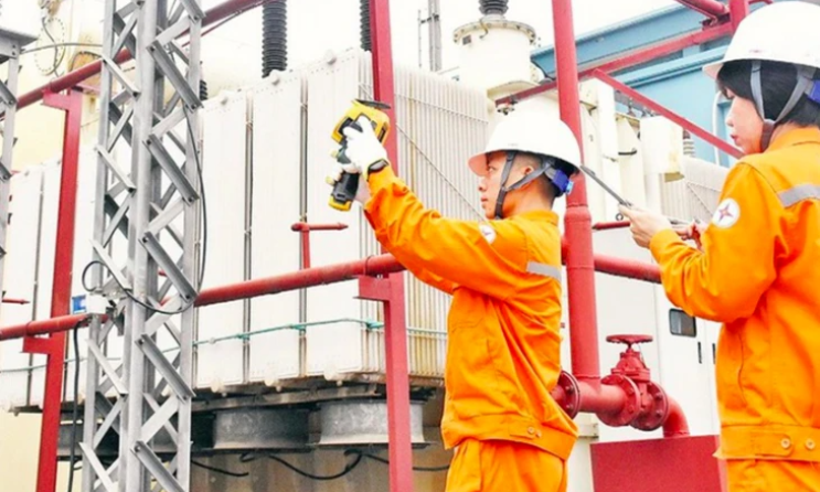 Tiêu thụ điện tiếp tục phá kỷ lục, công suất tăng thêm bằng hai lần thủy điện Sơn La