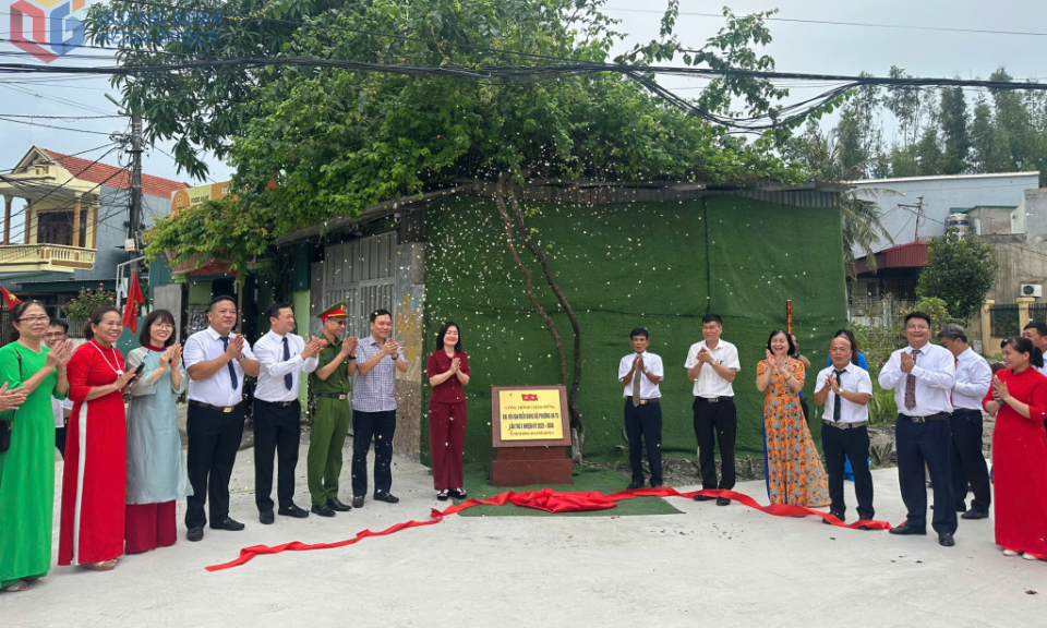 Phường Hà Tu gắn biển 2 công trình chào mừng Đại hội Đảng