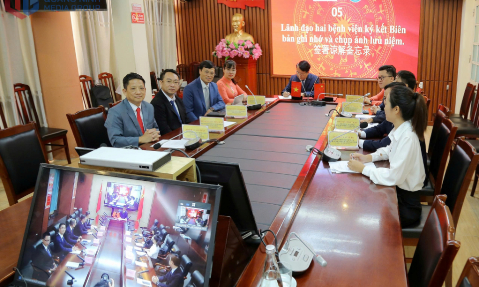 Bệnh viện Đa khoa tỉnh Quảng Ninh và Bệnh viện Nhân dân Khu tự trị dân tộc Choang Quảng Tây ký kết hợp tác y tế 