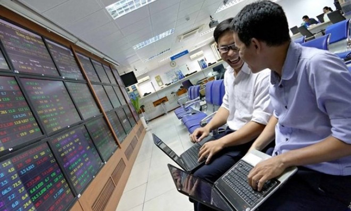Chứng khoán lập đỉnh lịch sử