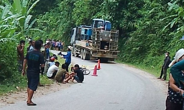 Va chạm với xe tải, người đàn ông Phú Thọ tử vong tại chỗ