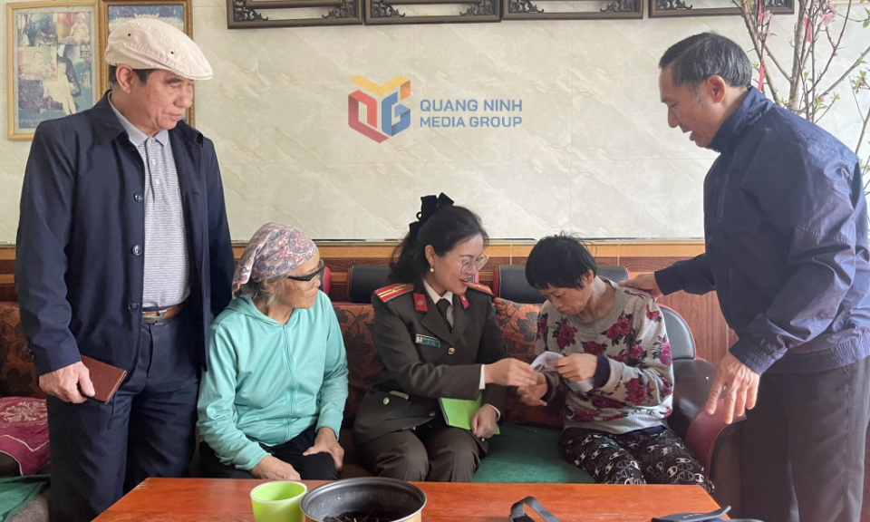 Người "giữ lửa" nhân ái