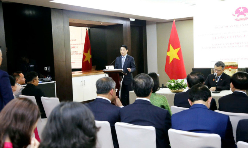 Chủ tịch nước Lương Cường gặp gỡ cán bộ, nhân viên Đại sứ quán và cộng đồng người Việt Nam tại Angola