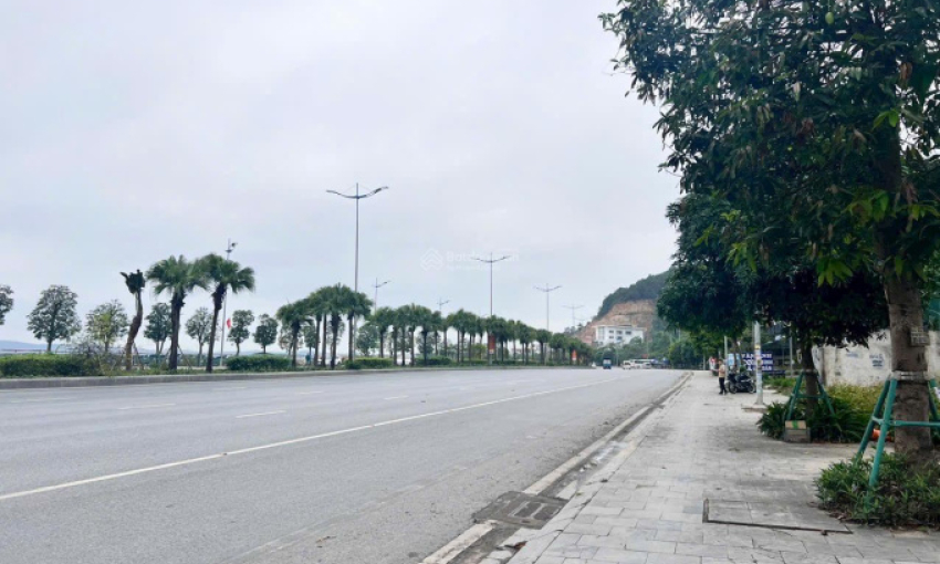 Sớm khắc phục tình trạng vạch sơn chia làn bị mờ, mất tác dụng ở đường 10 làn