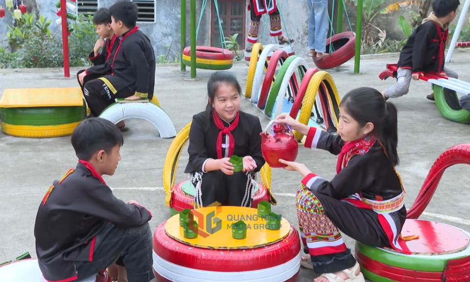 Sân chơi thân thiện cho trẻ em từ vật liệu tái chế