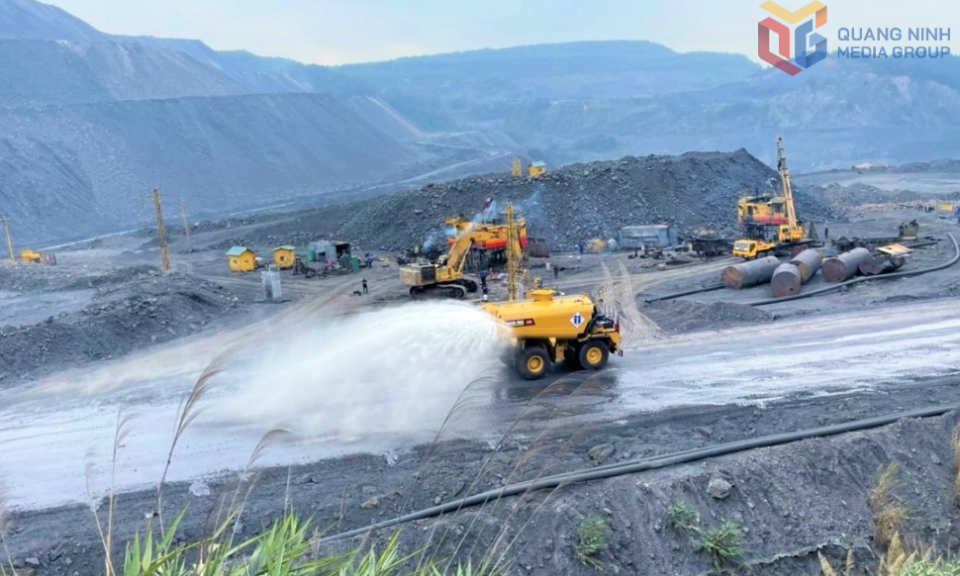 Ứng dụng khoa học công nghệ, chuyển đổi số trong sản xuất, kinh doanh
