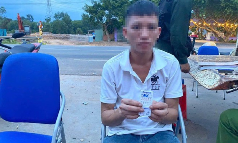 Phát hiện 1 nam thanh niên ở Đồng Nai chạy xe máy có nồng độ cồn và chất ma túy