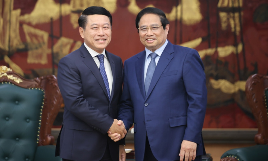 Thủ tướng: Việt Nam dành ưu tiên cao nhất cho quan hệ với Lào