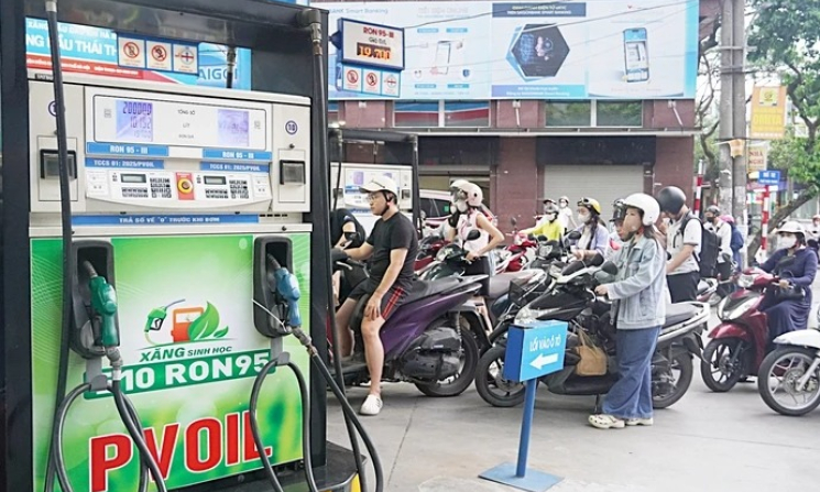 Giá xăng giảm xuống dưới 20.000 đồng/lít
