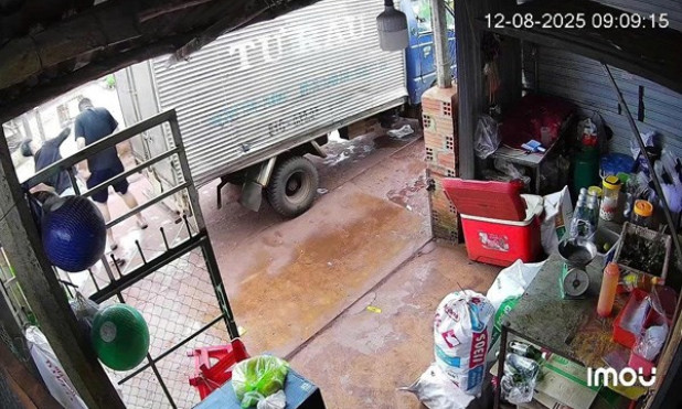 Nghi mâu thuẫn địa bàn giao nước đá, thanh niên ở Gia Lai bị đánh tới tấp, dọa "chôn sống"