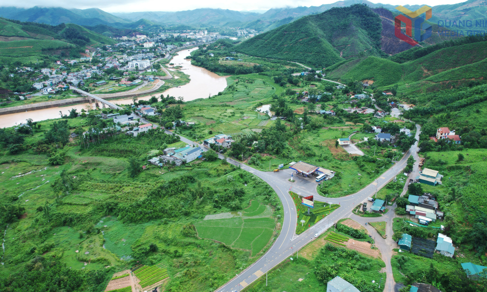 Khởi công đường tỉnh 330 - Thêm động lực cho vùng cao hội nhập và đổi thay 