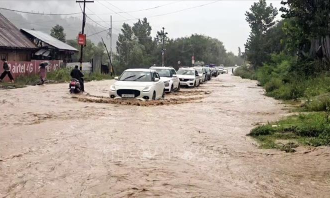Mưa lớn làm ít nhất 30 người thiệt mạng tại Pakistan