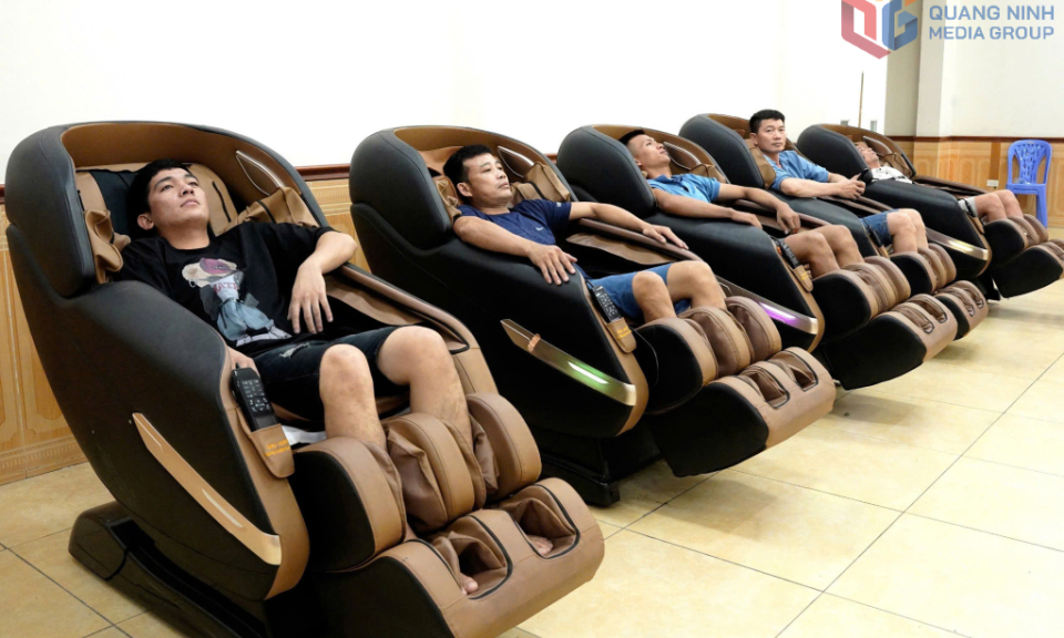 Quan tâm toàn diện sức khỏe người lao động