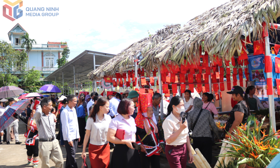 Chợ phiên Quảng Lâm – Không gian văn hóa đậm đà bản sắc vùng cao