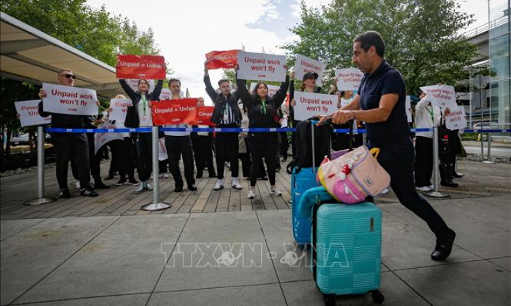 Air Canada chưa thể nối lại hoạt động do tiếp diễn đình công
