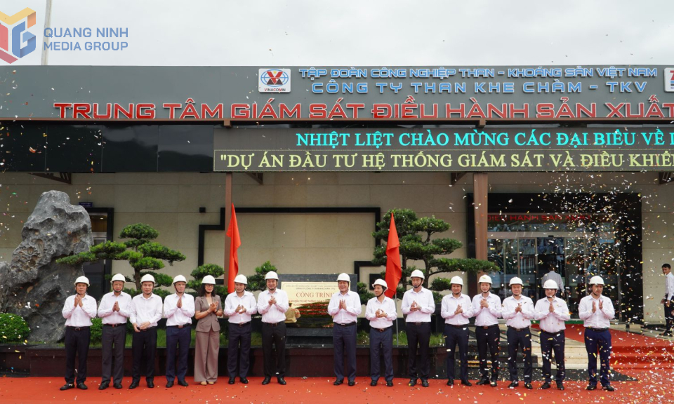 Gắn biển công trình đầu tư hệ thống giám sát và điều khiển tự động hóa mỏ than Khe Chàm III