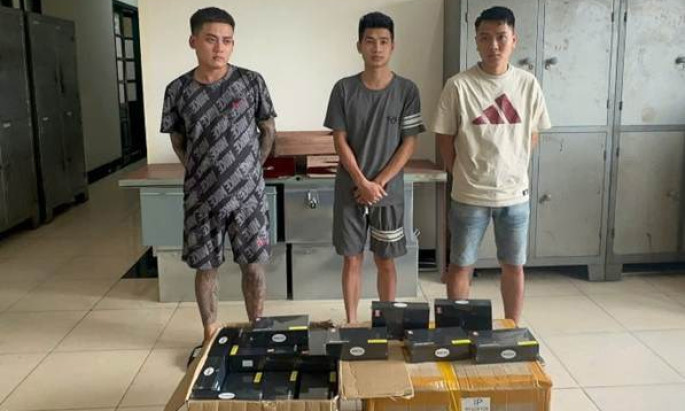 Lái ô tô vào kho hàng ở Sân bay Nội Bài lấy trộm 138 máy tính
