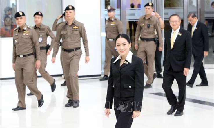 Thủ tướng Thái Lan bị đình chỉ Paetongtarn Shinawatra ra hầu tòa