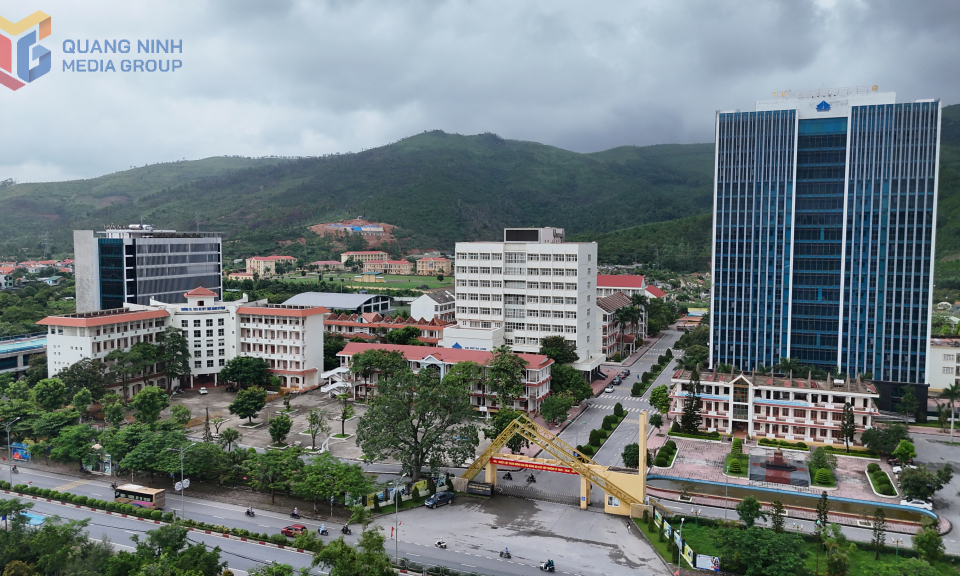 Trường Đại học Hạ Long chuẩn bị sẵn sàng cho năm học mới