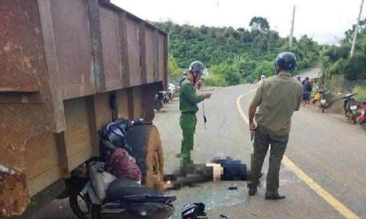 Xe máy va chạm với xe máy cày, 1 người tử vong ở Lâm Đồng