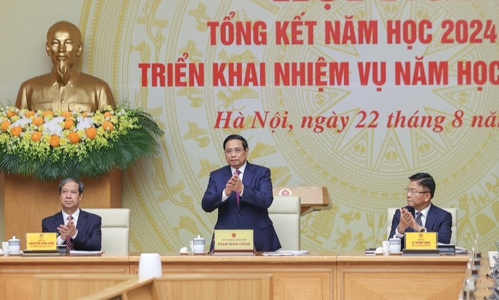 Thủ tướng Phạm Minh Chính dự Hội nghị tổng kết năm học 2024-2025, triển khai nhiệm vụ năm học 2025-2026