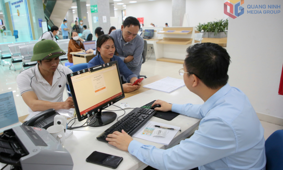 Đẩy mạnh cung cấp dịch vụ công trực tuyến