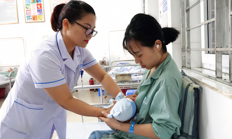 Lợi ích của việc nuôi con bằng sữa mẹ