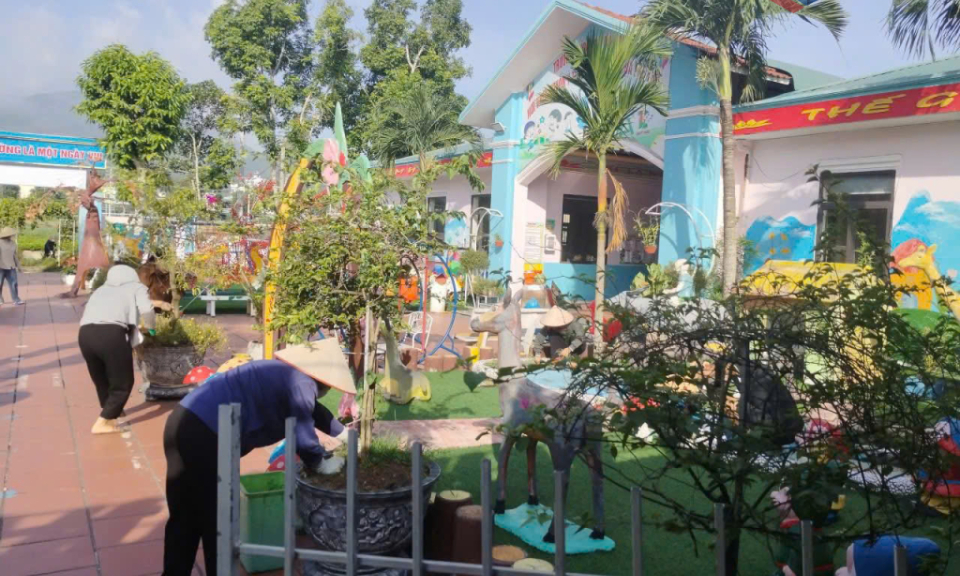  Chăm lo cho giáo dục vùng khó