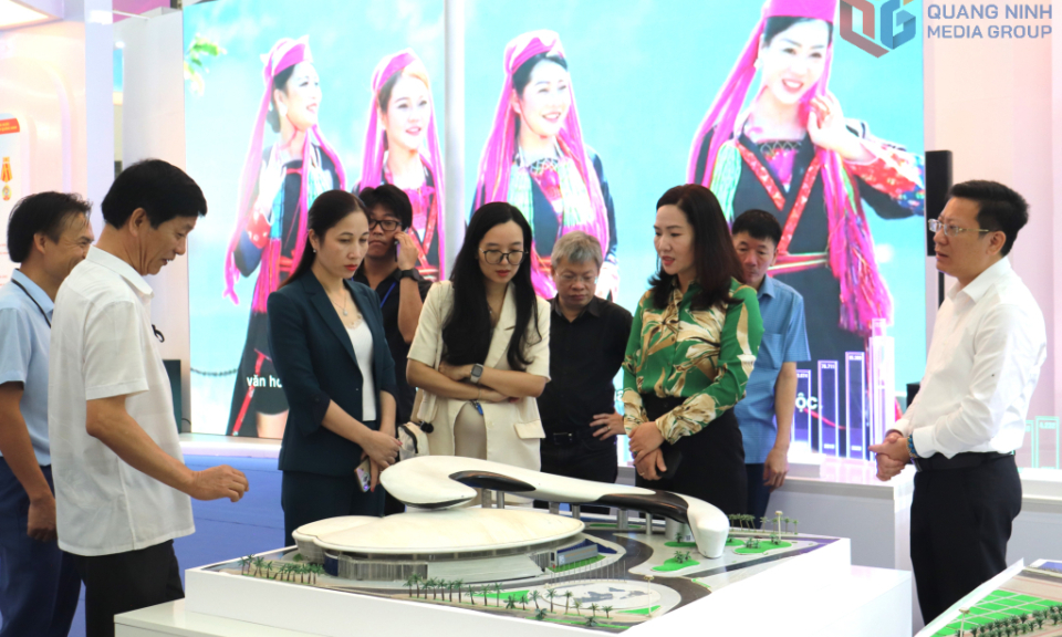 Quang Ninh showcases achievements at national exhibition 