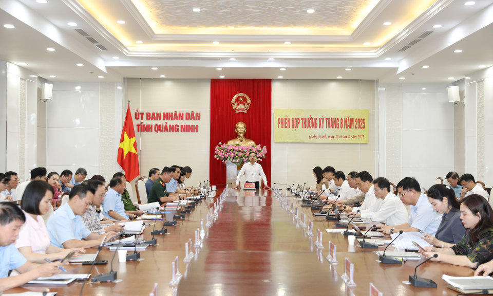 UBND tỉnh họp thường kỳ tháng 8
