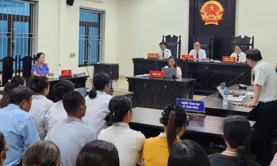 6 nữ sinh ở Thanh Hóa đánh hội đồng bạn học lĩnh án