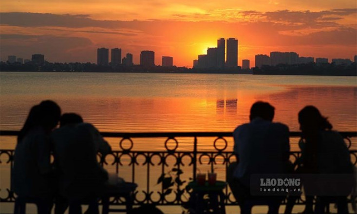 Bí quyết làm mới mối quan hệ dài lâu từ chuyên gia tình yêu