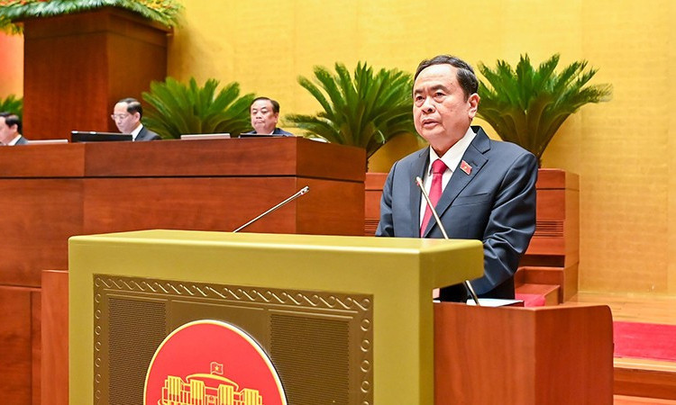 Chủ tịch Quốc hội Trần Thanh Mẫn ký ban hành Nghị quyết về bổ sung nội dung chi ngân sách tặng quà nhân dân