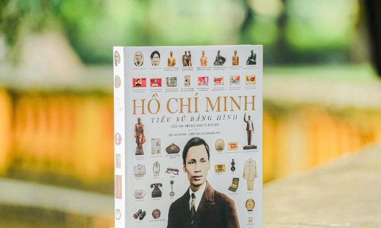 Ra mắt ấn phẩm “Hồ Chí Minh – Tiểu sử bằng hình” nhân dịp 80 năm Quốc khánh 2/9