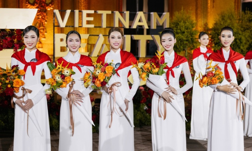 Hơn 50 hoa hậu, á hậu, người đẹp hát ‘Giai điệu tự hào’ mừng Quốc khánh 2-9