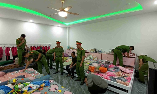 Khởi tố 5 đối tượng tại 2 cơ sở kinh doanh massage hoạt động mại dâm ở Đắk Lắk
