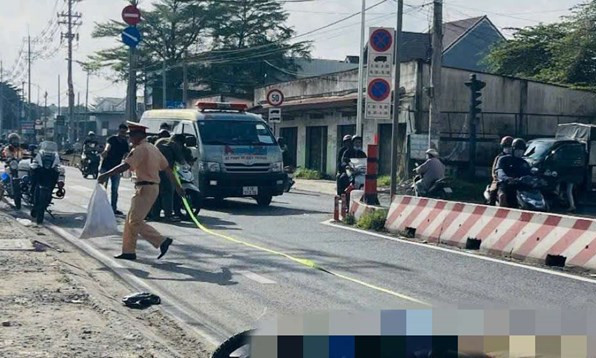 Người đàn ông tử vong sau va chạm với xe tải ở TPHCM