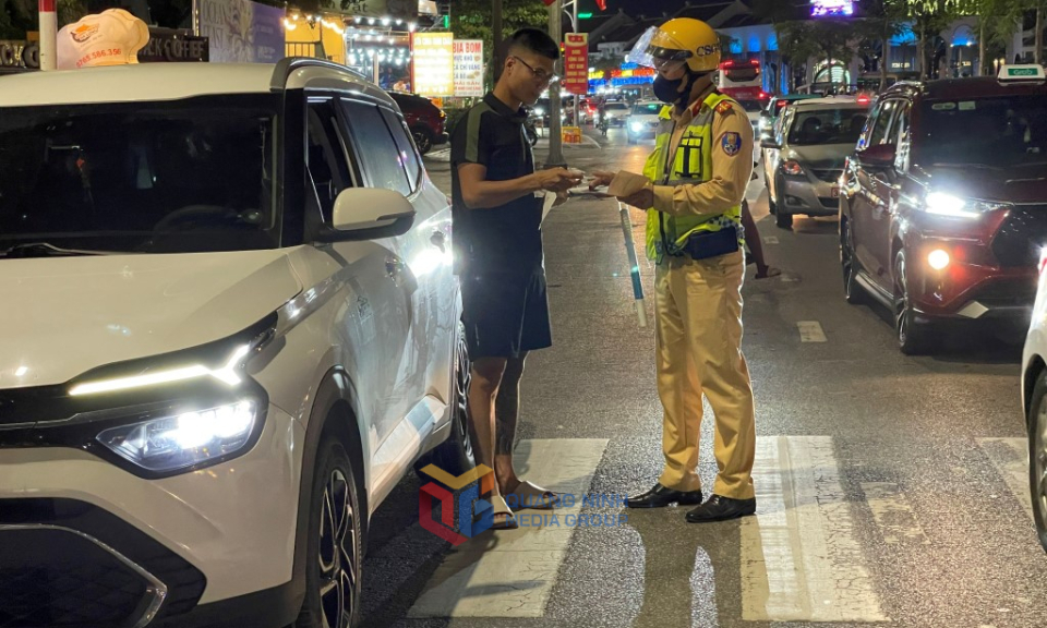 Giữ nhịp giao thông an toàn khu du lịch trọng điểm