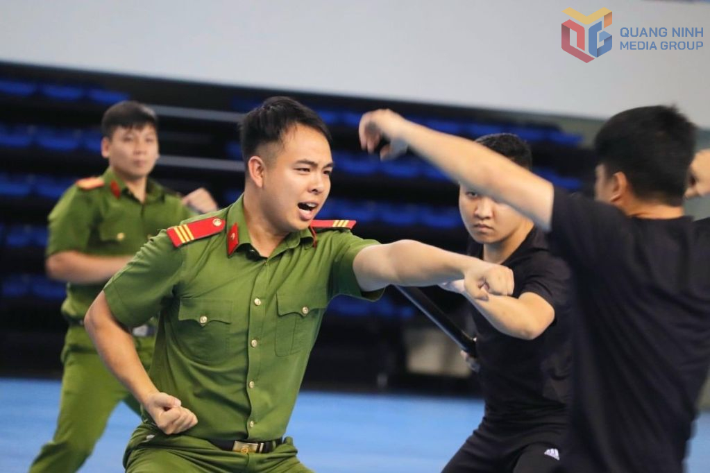 Ảnh với chú thích