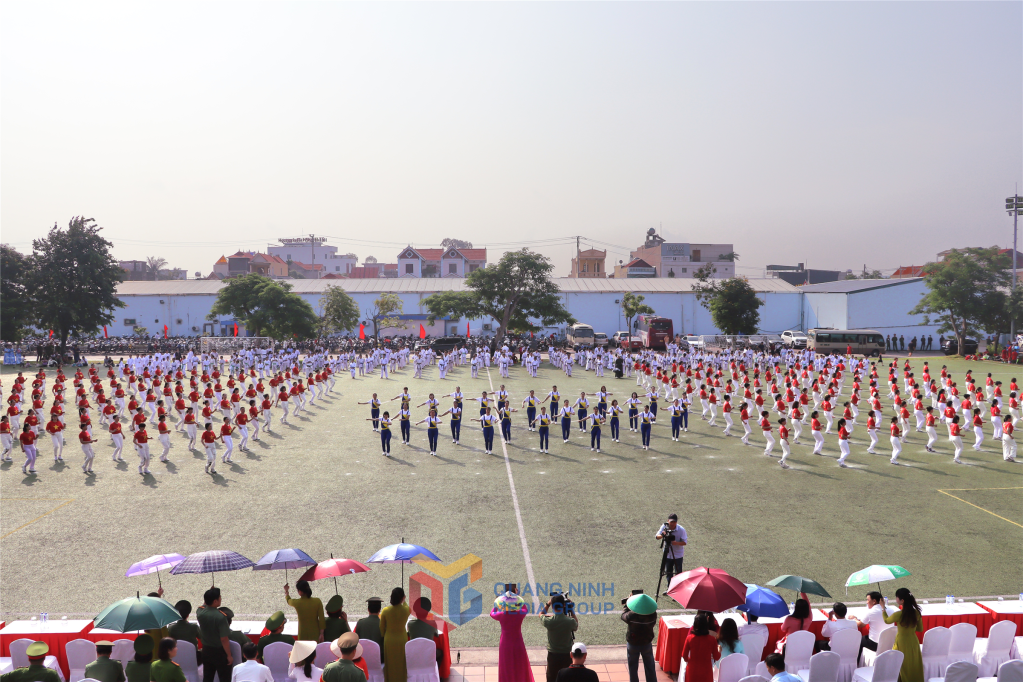 Ảnh với chú thích